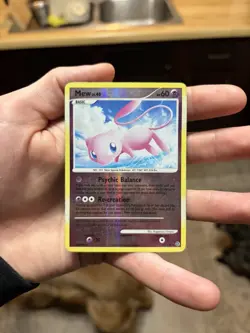 Reverse Holo Mew lv.40 Pokemom TCG 2007 card 15/132 - Image 1