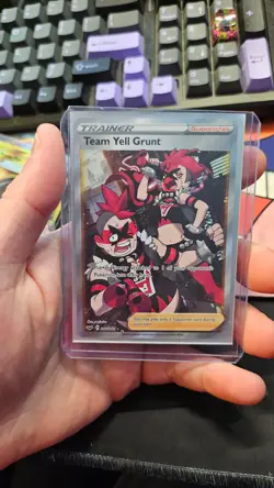 Team Yell Grunt - 202/202 - Pokemon Sword Shield Base Set Full Art Rare Card NMx - Image 1