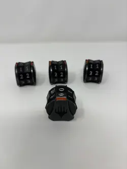 MTG Magic 1x Commander Anthology Planeswalker Ratcheting 100 Life Dice Counter - Image 1