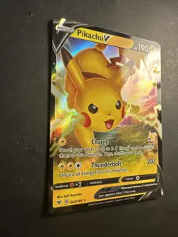 2020 Pokemon VIVID VOLTAGE PIKACHU V 43 /185 BATTLE ACADEMY STAMP Holo Art - Image 2
