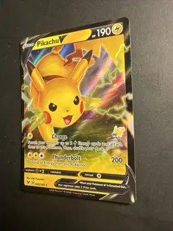 2020 Pokemon VIVID VOLTAGE PIKACHU V 43 /185 BATTLE ACADEMY STAMP Holo Art - Image 3