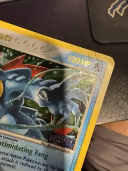 Feraligatr Unseen Forces Holo Card 2005 4/115 Series Stamped (Creased) MP - Image 5