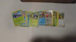 Massive 1000+ Pokemon Card Lot includes Foils and Holo - Image 3