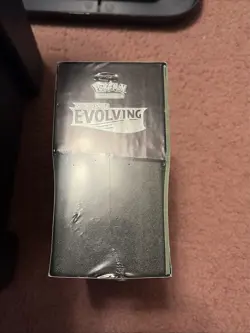 Pokemon TCG Sword & Shield Evolving Skies Elite Trainer Box ETB New/SEALED - Image 3