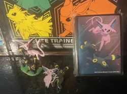 Prismatic Evolutions Premium Collection Figure, Pin & Card Sleeves Pokemon TCG - Image 1