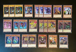 Yugioh! Tournament Ready Yugi Muto Dark Magician Deck! + Blue eyes Deck - Image 2
