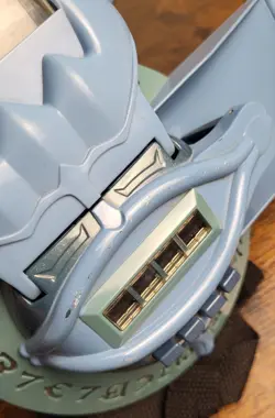 Yu-Gi-Oh Electronic Duel Disk Chaos Card Launcher Vintage 1996 - Image 4