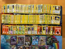Vintage Pokemon Card Lot Holo Etc MP-Damaged Charizard Jolteon Eevee Fire 645+ - Image 3