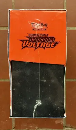 Pokemon Vivid Voltage Elite Trainer Box ETB Sealed New Sword & Shield - Image 4