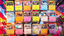 Pokemon TCG Scarlet and Violet Era Lot - x161 Holos, Reverse Holos, and Pokeball - Image 3