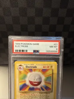 Pokemon Electrode Holo 021/102 Base Set 1999 PSA 8 WOTC Vintage TCG Card - Image 2