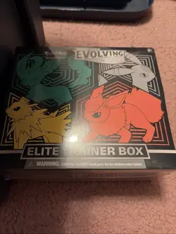 POKEMON EVOLVING SKIES ELITE TRAINER BOX LEAFEON UMBREON JOLTEON FLAREON SEALED - Image 1