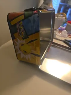 2021 Pokemon EMPTY Lunchbox Tin Collectors Chest Eevee *RETRO POKEMON LUNCHBOX* - Image 3