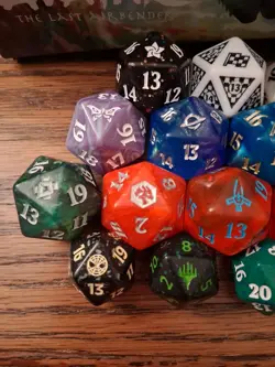 Lot of 20+ MTG Spindown D20 Dice Various Sets, Plus 2 Counters And Box Included - Image 2