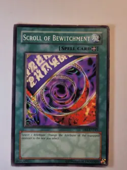YuGiOh! Scroll of Bewitchment DB1-EN243 - Dark Beginning 1 - Common Unlimited LP - Image 1