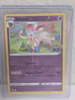 Pokemon Go Sylveon reverse holo Figure 35/78 Series - Image 1