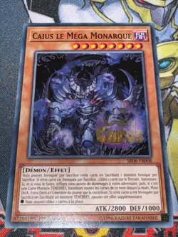 CARTE Yu Gi Oh CAIUS LE MEGA MONARQUE SR06-FR008 1ere edition - Image 1