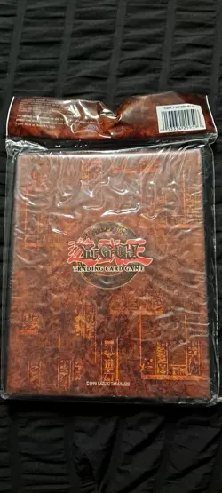 Yu-Gi-Oh Konami Binder Trading Duelist Card Portfolio. Yugi/Dark Magician Cover - Image 2