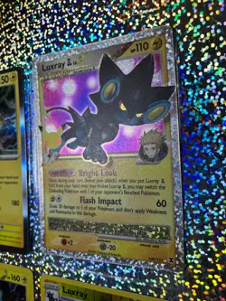2021 Pokemon TCG Celebrations: Classic Collection 109/111 Luxray GL LV.X - Image 3