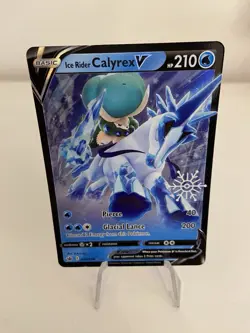Pokemon - Ice Rider Calyrex V Snowflake - 045/198 - Holiday Calendar - Image 1