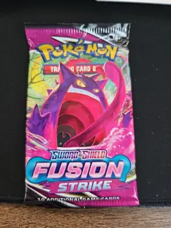 Pokemon TCG: Sword & Shield-Fusion Strike Booster Pack - 10 Cards - Random Art - Image 1