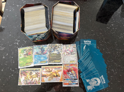 Pokemon Card Lot - ~800 cards, ~50 protective sleeves - Image 1