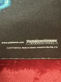 Pokemon 2019 TCG Tag Team Generations Premium Collection Play Mat Charizard - Image 2