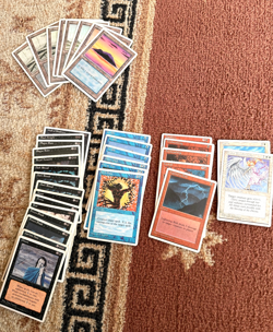 Large Magic the Gathering Card Lot and Battle for Zendikar Gift Box Set - Image 4