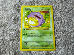 1999 Pokemon Base Set Shadowless 1st Edition Koffing #51 HP - Image 1