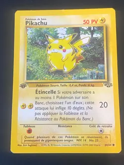 CARTE POKEMON PIKACHU 60/64 FR EDITION 1 COMMUNE WIZARDS JUNGLE - TBE/EXC - Image 1