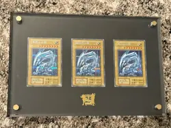 Blue-Eyes White Dragon X3 (Secret Rare) 25th Anniversary Kaiba OCG Display - Image 1