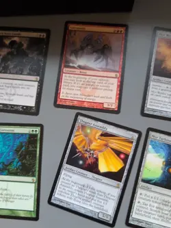 MTg 300+ Mirrodin Besieged Cards As Shown In Fatpack Box. Darksteel Plate. - Image 5