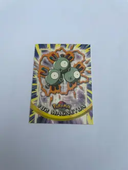 #82 Magneton - Pokemon Topps Trading Cards (2000 - blue label) - Image 1