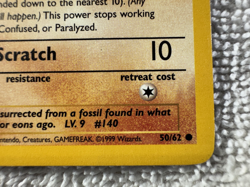 1999 Pokemon Fossil Set 1st Edition Kabuto Card 50/62 HP - Image 4