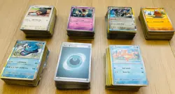 700 Cards Holo Pokemon Bulk (All Pokemon, Trainers, and Energy) - Image 1