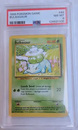 Bulbasaur PSA 8 - 1999 POKEMON BASE SET UNLIMITED #44/102 - Image 1