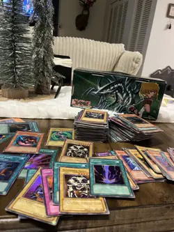 Yu-Gi-Oh! Lot Of 140+ Cards Vintage 1996 Foils 1st Edition Rare - Image 5