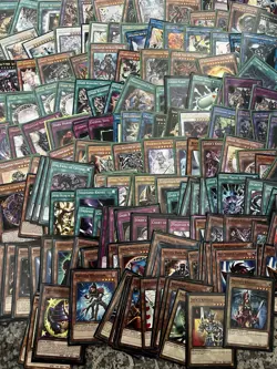 YUGIOH DARK MAGICIAN DECK- DRAGOON Build Lot Over 235 Cards. Over 100 holos lot - Image 5