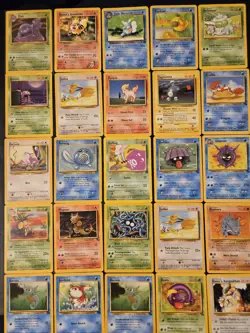 POKEMON TCG LOT OF 25 VINTAGE CARDS BASE SET, FOSSIL & MORE - Image 2