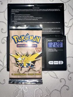 HEAVY Pokemon Fossil 1st Edition Booster Pack WOTC 21.20g* - Image 1