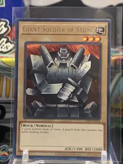 YuGiOh! Giant Soldier Of Stone LOB-EN068 Rare 25th Anniversary Edition 4L - Image 1