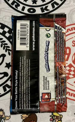 Pokemon TCG Sword & Shield Battle Styles Card Pack 820650808180 - Image 2