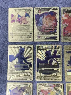 Pokemon Set of 25 Charizard,Umbreon,Magikarp,Mew&More Gold Foil Fan Art Cards - Image 2