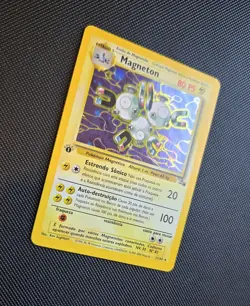 1999 Magneton Portuguese 1st Ed. Pokemon TCG Fossil #26 Holo Rare - LP/MP - Image 2
