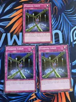 3x Fiendish Chain x3 2x SDKS-EN039, SDWA-EN036 Common 1st Edition NM Yugioh - Image 1