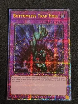 Yugioh Bottomless Trap Hole MP25-EN018 Starlight Rare 1st Edition NM - Image 1