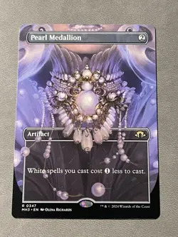 Pearl Medallion (Borderless) MTG NM Modern Horizons 3 Regular NON-FOIL - Image 1