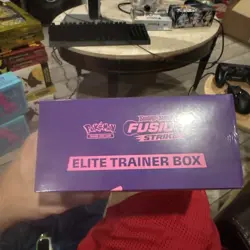 Pokemon TCG Sword & Shield Fusion Strike ETB Elite Trainer Box Sealed - Image 3