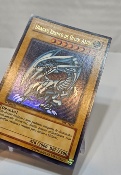 Portuguese Blue-Eyes White Dragon DIK-P001 Ultra Rare 1st Edition Yugioh 7929 - Image 3