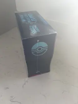 Pokemon TCG - Mega Evolution Phantasmal Flames ETB IN HAND - Image 4